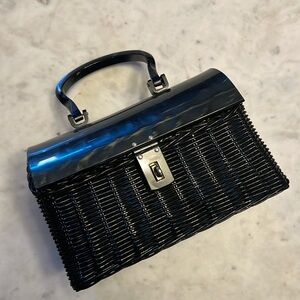 Vintage wicker bag w lucite